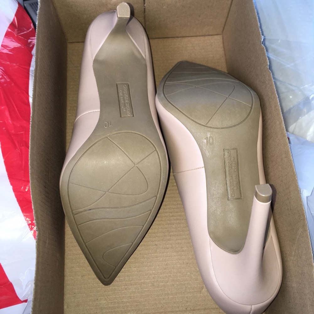 Heels - Picture 3 of 3